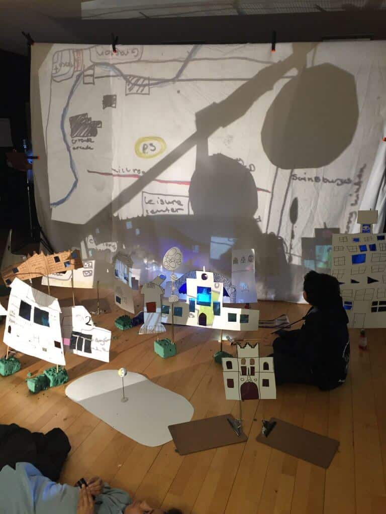 Mofmaps shadow theatre